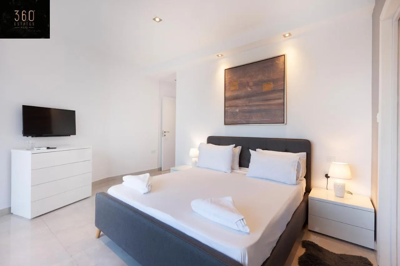 Penthouse With Bbq Kitchen Island & Massive Living Room By 360 Estates San Ġiljan 0*,